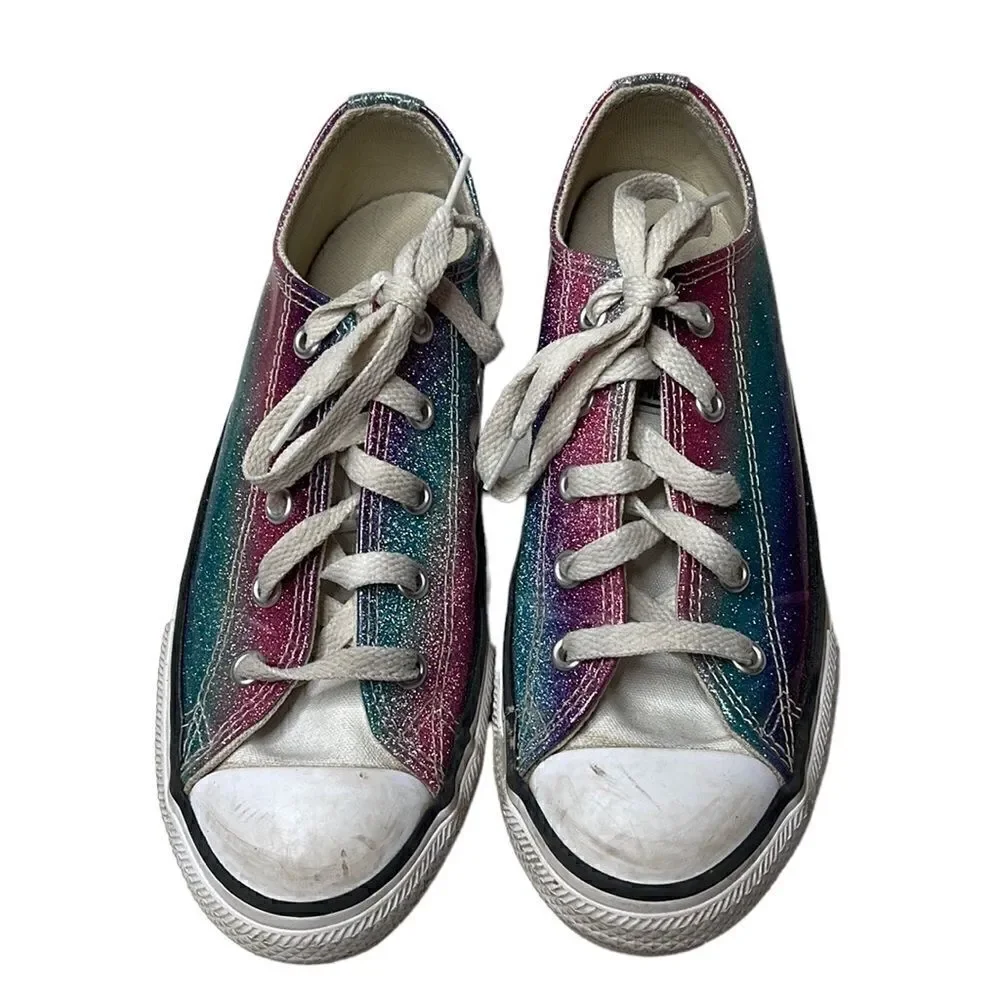 Girl’s Converse All Star Low Top Sparkle Sneakers. Size 2.